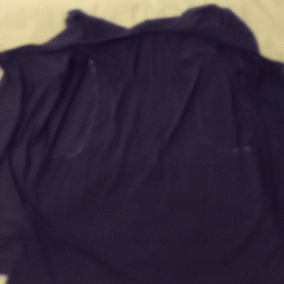 Thyme Women's Top with Very Short Sleeves - Picture 2 of 10